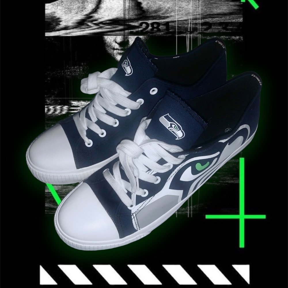 FOCO NFL Seattle Seahawks Men’s Low Top Big Logo Canvas Shoe